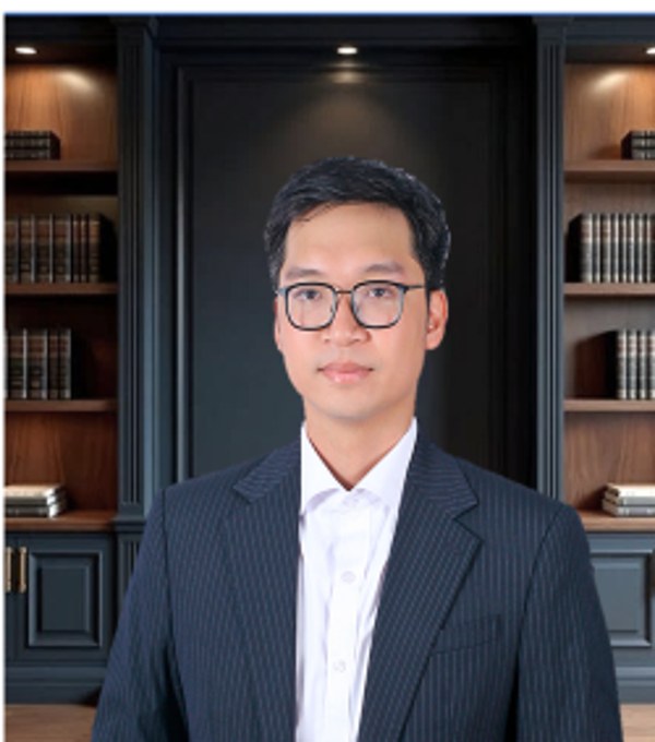 Mr. Lê Bá Đông
